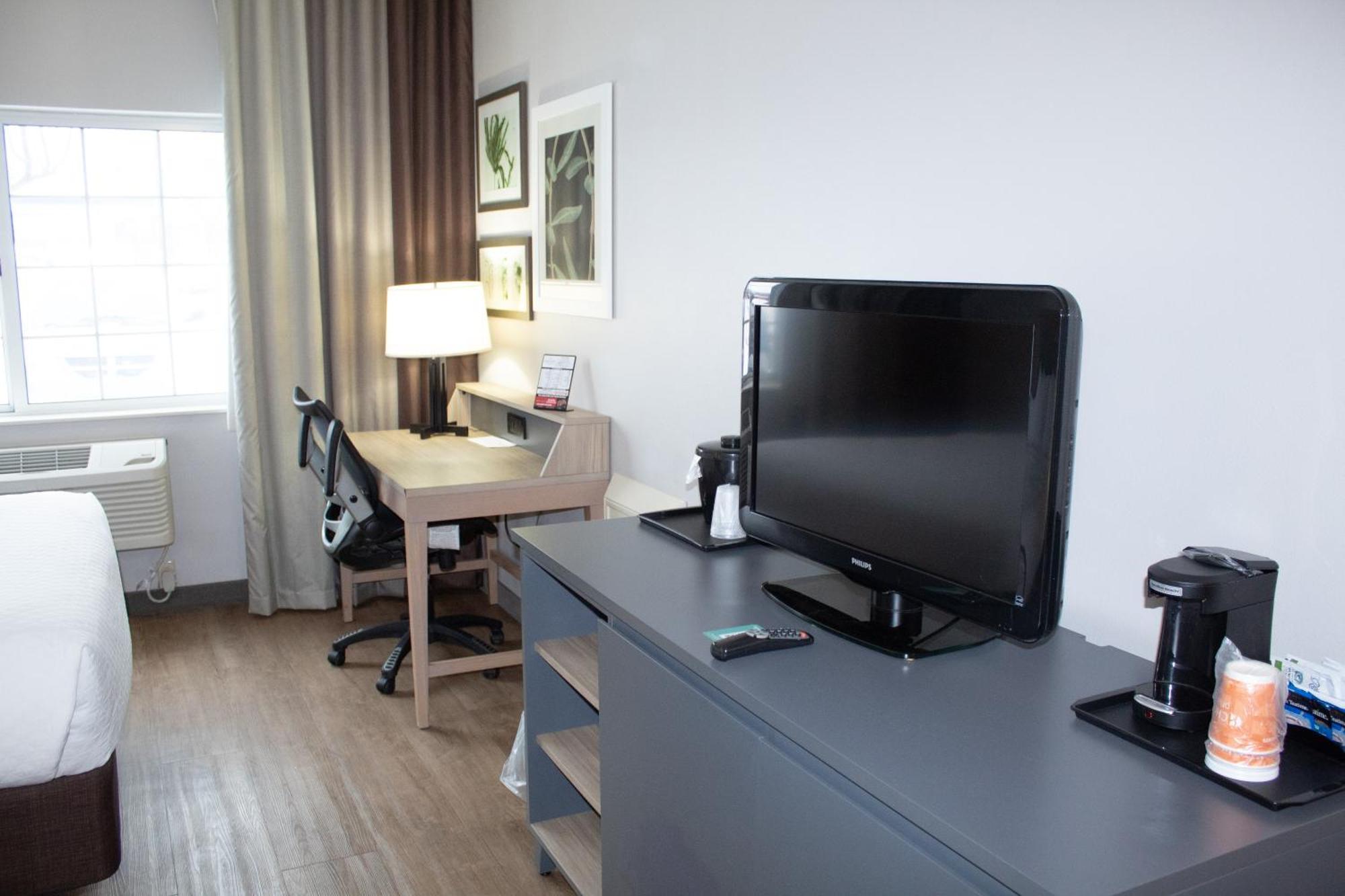 Country Inn & Suites By Radisson, Big Rapids, Mi Extérieur photo