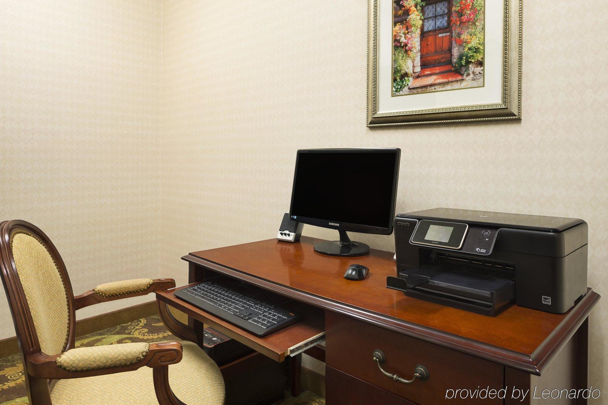 Country Inn & Suites By Radisson, Big Rapids, Mi Extérieur photo